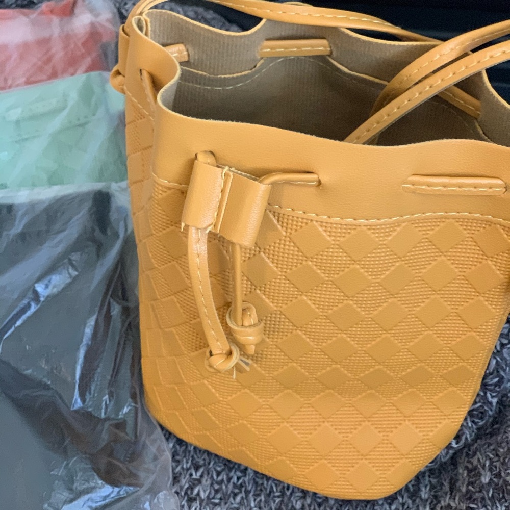 Mini bag with FREE GIFT 🎁